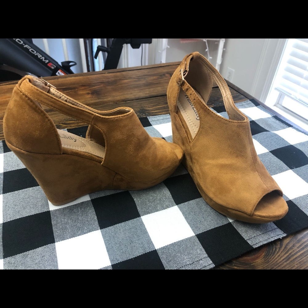 Camel Mila Lady wedges